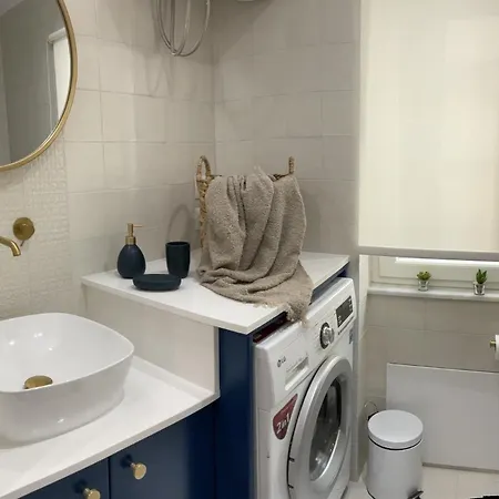 Biscoutsis Old Town Apartment